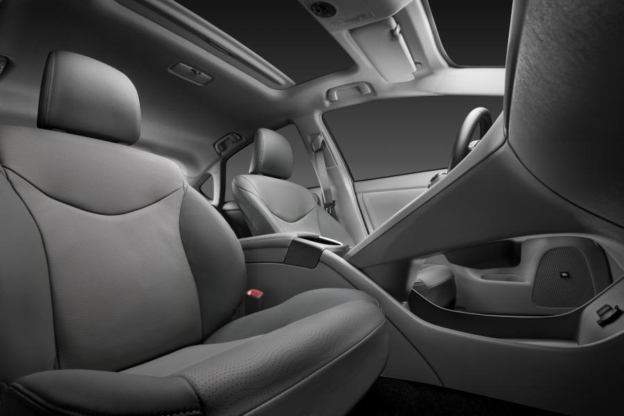  Toyota Prius 2011 года  (фото 23 из 36)